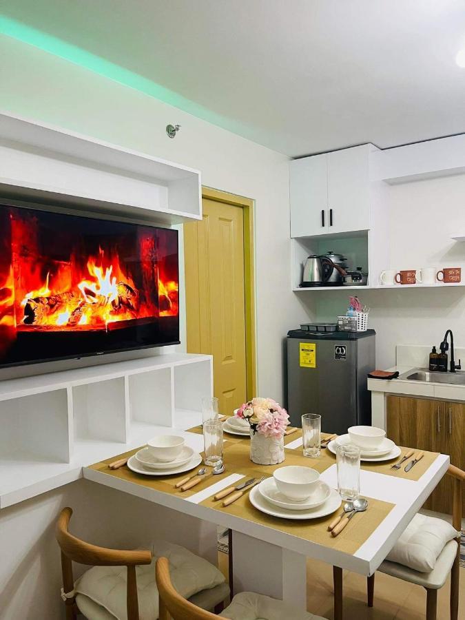 Lovely 2 Bedroom Condo Unit อีโลอีโลซิตี้ ภายนอก รูปภาพ